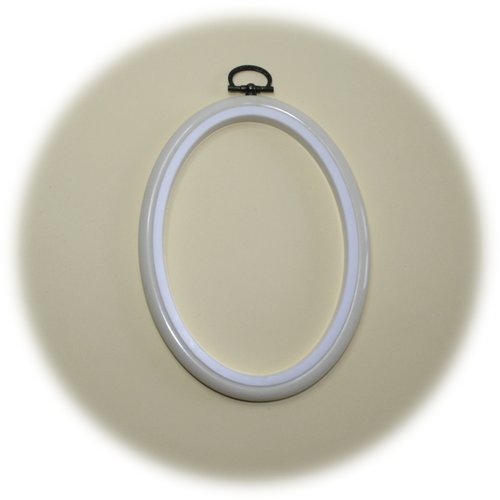 Cadre tambour ovale en plastique écru & blanc