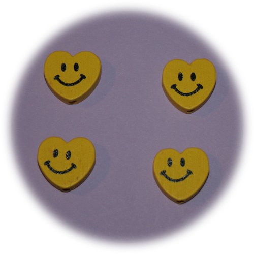 Lot de 4 perles en bois jaunes en forme de cœur souriant
