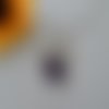 Co0638 - collier chaine argentée avec pendentif coeur et capsules violet foncé