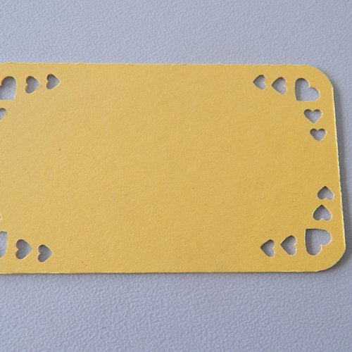 Etiquettes x10 jaune pour porte nom / marque place - mariage (modele 2)