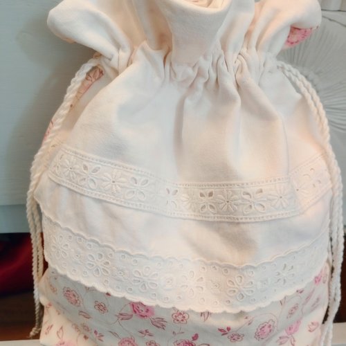 Sac pochon romantique broderie anglaise tissu fleuri vintage