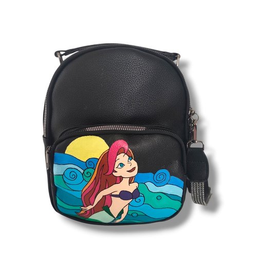 Petit sac à dos noir peint à la main – la petite sirène – création artisanale française