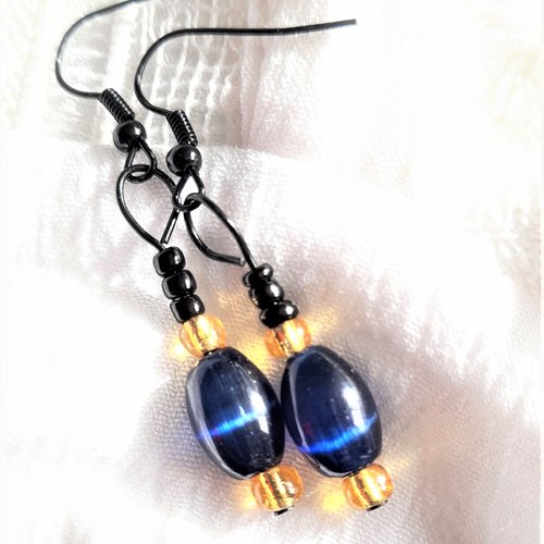 Boucles d'oreilles en noir et bleu nuit