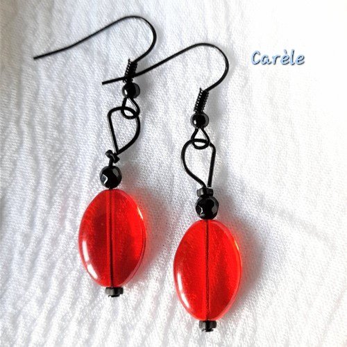 Boucles d'oreilles en rouge et noir