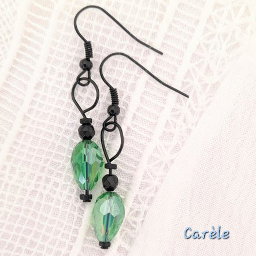 Boucles d'oreilles en noir et vert