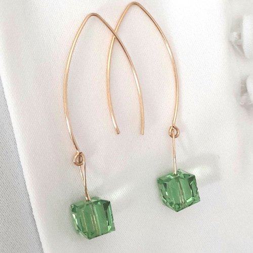 Boucles d'oreilles or gold filled et cristal swarovski vert péridot