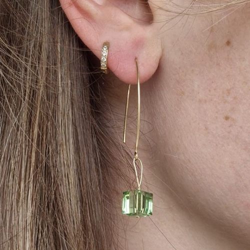 Boucles d'oreilles " mon petit cadeau " en or laminé et cristal