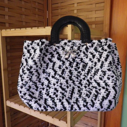 Sac à main  bicolore au crochet