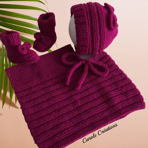 Ensemble bébé fille taille 0/3 mois, poncho cape + bonnet + chaussons, laine layette spécialement conçue pour bébé, fuchsia