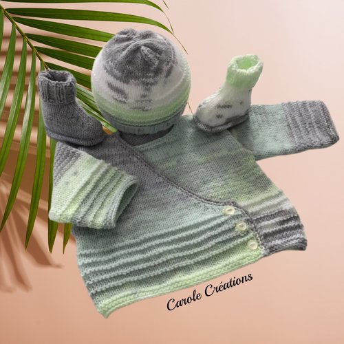 Ensemble bébé automne hiver taille 0/3 mois, brassière gilet + bonnet + chaussons, laine layette douce et chaude, blanc vert d'eau gris