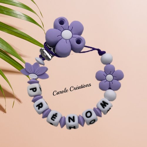 Attache tétine personnalisé en silicone modèle fille marguerite + fleur de lotus mauve lilas et blanc
