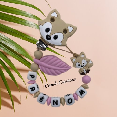 Attache tétine personnalisée en silicone, modèle renard fille avec grande feuille, beige clair et rose clair