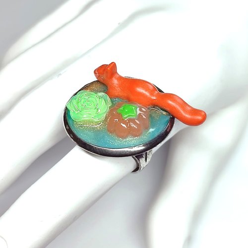 Bague les biduleries en résine sur support argent vieilli écureuil citrouille fleur fond bleu