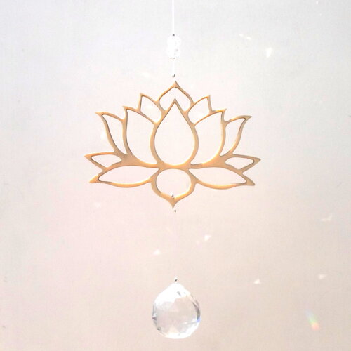 Suncatcher lotus en bois, boule facette cristal 30 mm, attrape soleil, suncatcher feng shui, arc en ciel, prisme, décoration soleil