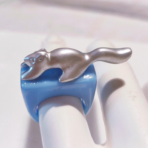 Bagues fantaisies "les biduleries" sur support en résine bagues animalières colorées écureuils plusieurs créations disponibles