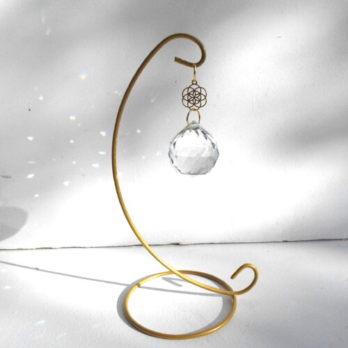 Attrape soleil à poser en laiton et boule cristal 40 mm fleur de vie décoration intérieur et extérieur cristal verre création carolune