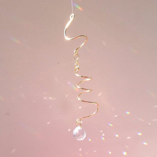 Attrape soleil aléatoire #4, laiton travaillé, une boule cristal 30 mm, pièce unique, mobile, suncatcher, décoration, arc en ciel, bien être