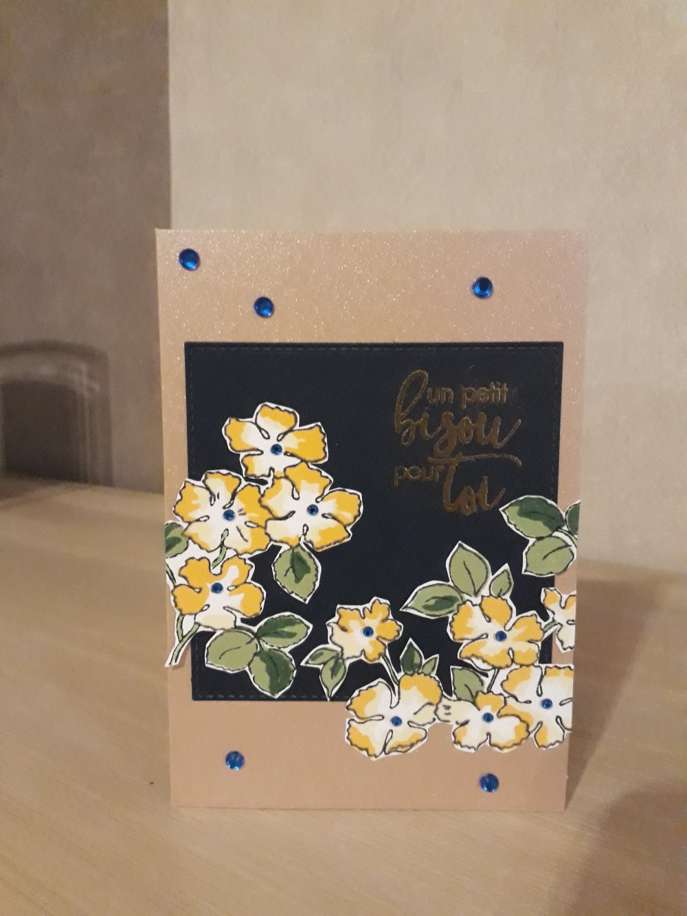 Carte Fleurie Un Petit Bisou Pour Toi Jaune Et Bleue Un Grand Marche