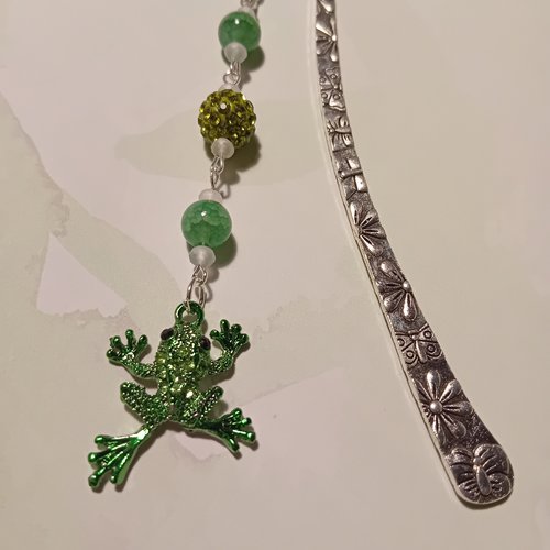 Marque-pages métal "grenouille" verte avec strass et perles vertes