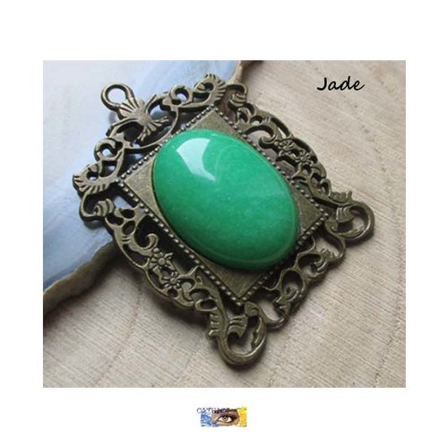 Médaillon vintage floral or antique cabochon jade "paix", pierre,  lithothérapie, bijou zen,  cabochon jade