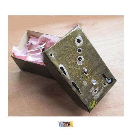 Boîte rectangle carton peinte bronze métallisé patiné décoration motifs métalliques abstraits, emballage cadeau, boite cadeau