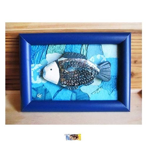 Cadre "poisson dans les profondeurs marines", poisson bois, sequins, papiers à effets, cadre bois