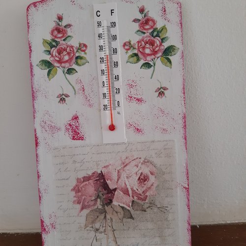 Thermomètre intérieur, fleurs roses