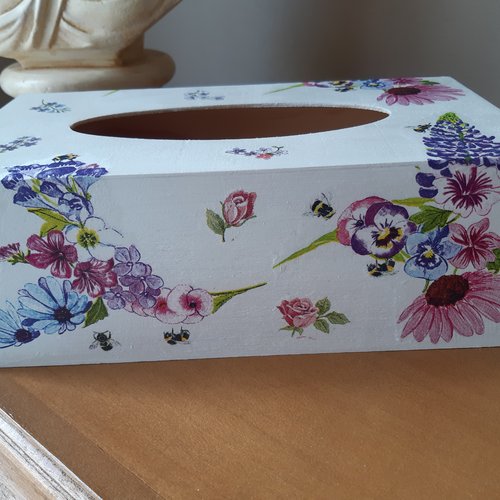 Boîte à mouchoirs motifs fleurs