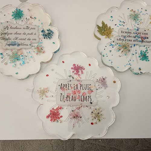 Lot de 3 dessous de verre en résine avec un proverbe à l'intérieur cadeau unique et fait main #