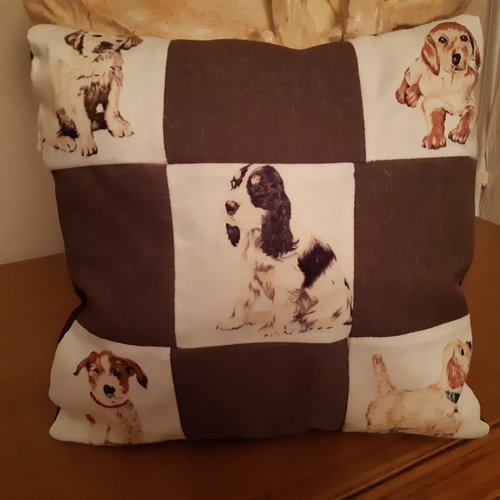 Petit coussin motifs chiens