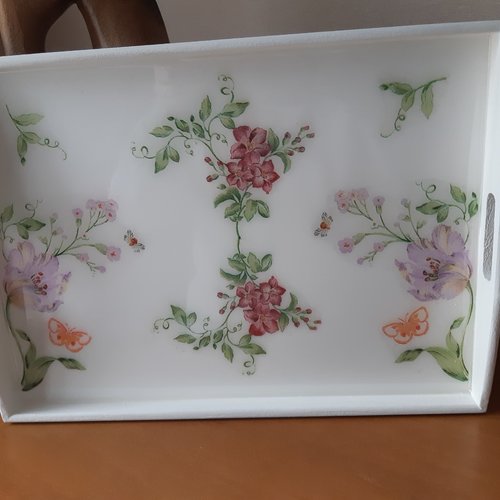 Plateau rectangulaire pratique pour le café