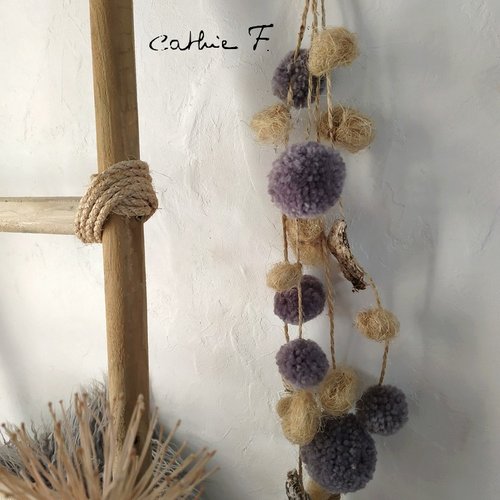 Guirlande pompons coquillages grise