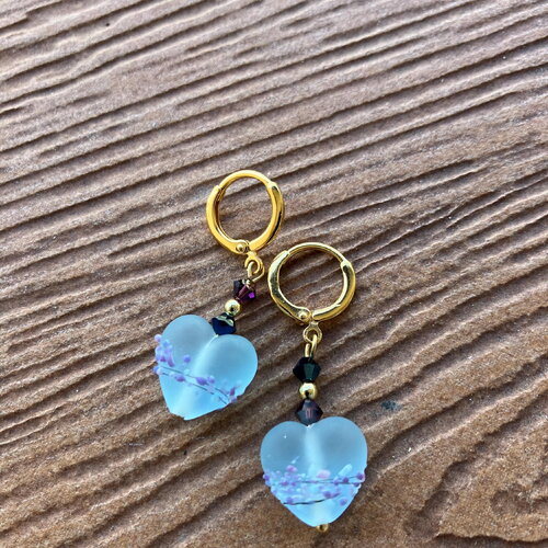 Boucles dormeuses en verre filé d art, cristal swarovski et plaqué or 24 carats 3 microns