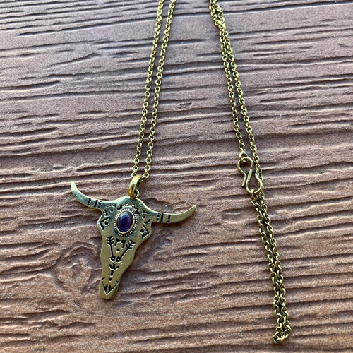 Collection hommes - collier chaîne en laiton brut avec magnifique pendentif en tête de taureau en laiton massif avec pierre semi précieuse