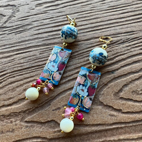 Boucles bohème fleuries en laiton peint d art, murano, nacre et semi précieuse