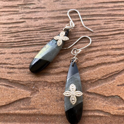 Boucles, boucles gemme, semi precieuse, intarsia, goutte, labradorite, onyx