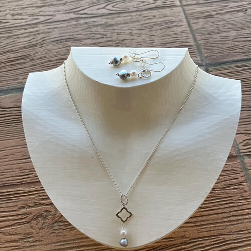 Collier argent, boucle en argent 925, perles d eau douce grise, chic minimaliste, classique