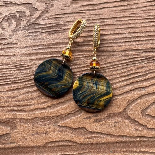 Boucles ethniques chic en plaqué or et semi précieuse en œil de tigre aux multiples reflets