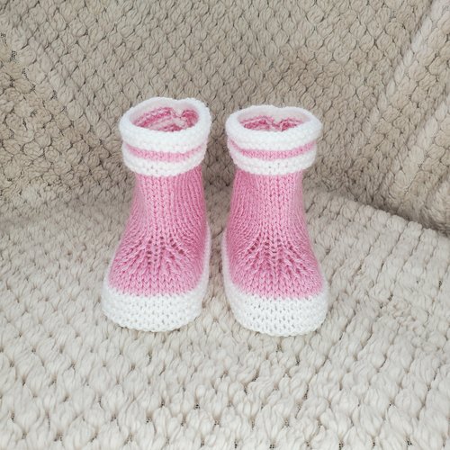 Chaussons bottes de pluie rose framboise en laine spéciale layette, tricot fait main, pour bébé de 0 à 3 mois