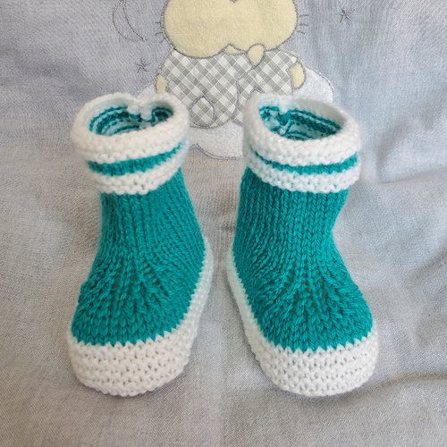 Chaussons bottes de pluie vert émeraude en laine spéciale layette, tricot fait main, pour bébé de 0 à 3 mois