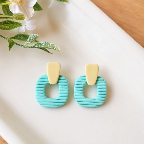 Boucles d'oreilles puces viento doux faites main
