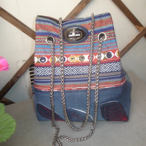 Sac en jean et coton brodée