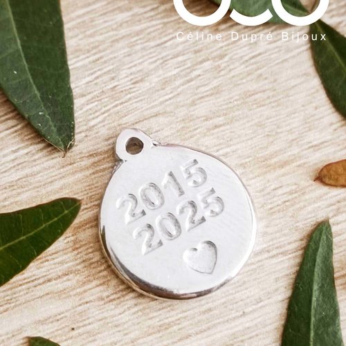 Porte clés noces d'étain 2015/2025 - médaille ø18mm en étain brut