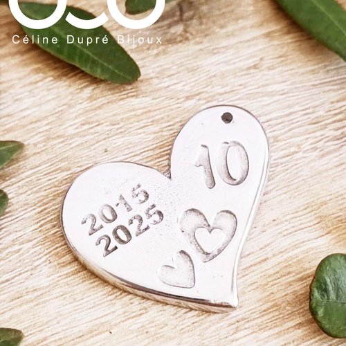 Porte clés noces d'étain 2015/2025 - médaille coeur 29x35mm en étain brut -