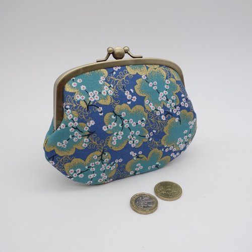Porte-monnaie à fermoir avec séparation centrale, tissu japonais bleu et or