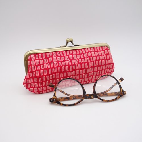 Étui à lunettes rouge et blanc - fermoir métallique long pour un accès facile - pochette pour crayons ou petits objets