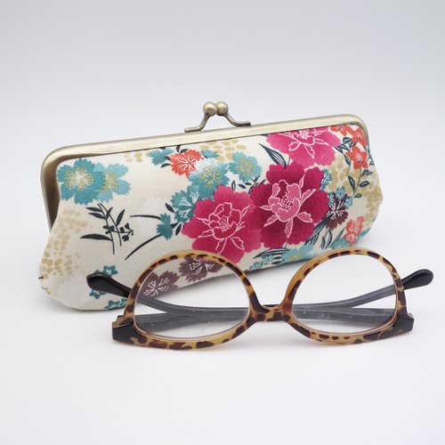 Étui à lunettes à grand fermoir - tissu japonais - pivoines rose sur fond crème - petite trousse de rangement multi-usage
