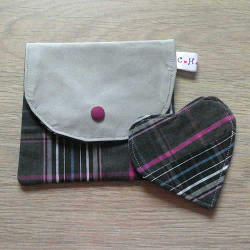 Pochette cuir et tissu et marque -page coeur assorti