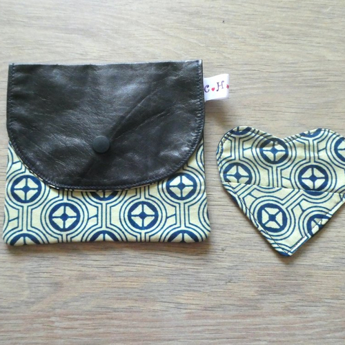 Pochette cuir et tissu et marque -page coeur assorti