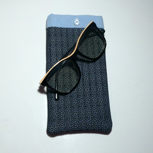 Étui à lunettes